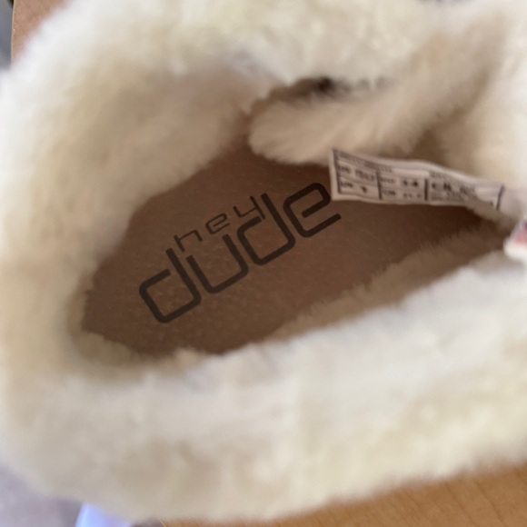 Girls Hey Dude Tie-Dye Faux Fur Lined Shoes - Picture 8 of 8